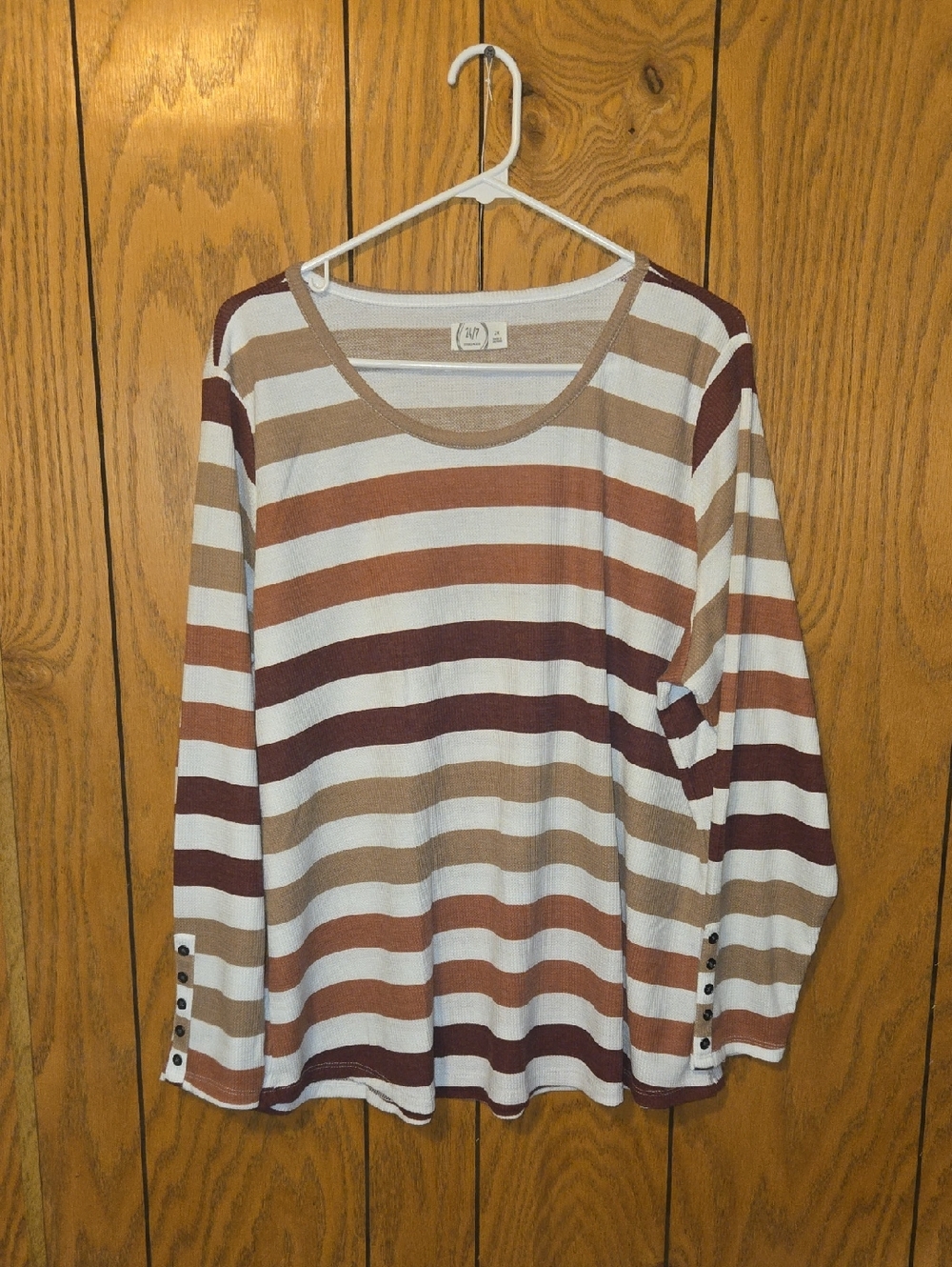 24/7 Maurices Striped Lightweight Knit Top in White, Tan & Rust
